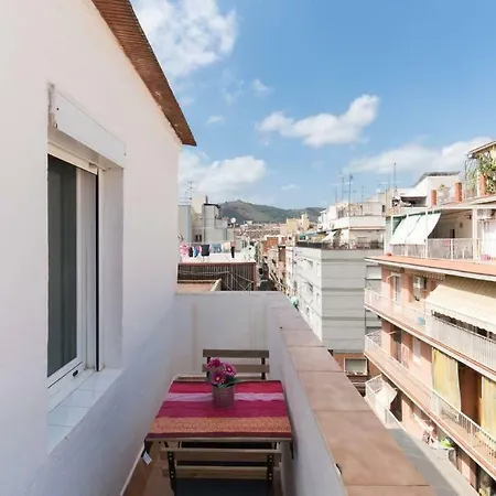 דירה Atico Soleado Con Terraza - Cerca Del Camp Nou Y La Feria De Barcelona