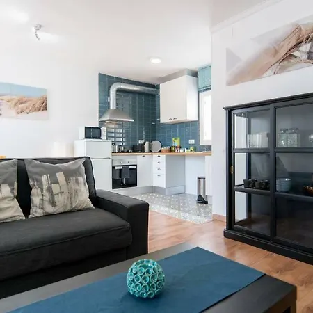 Atico Soleado Con Terraza - Cerca Del Camp Nou Y La Feria De Barcelona * L'Hospitalet de Llobregat